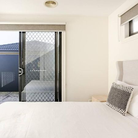 Peaceful And Spacious Modern Chadstone Home Carnegie Luaran gambar